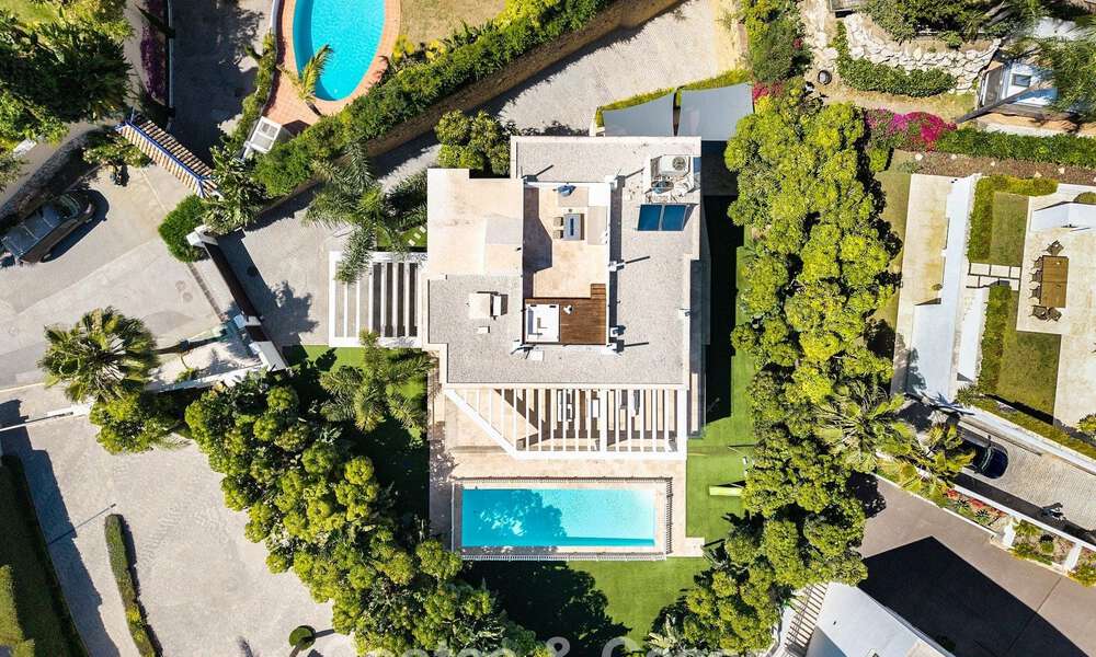 Modernist family villa for sale, in a sought-after community in La Quinta, Marbella - Benahavis 781406