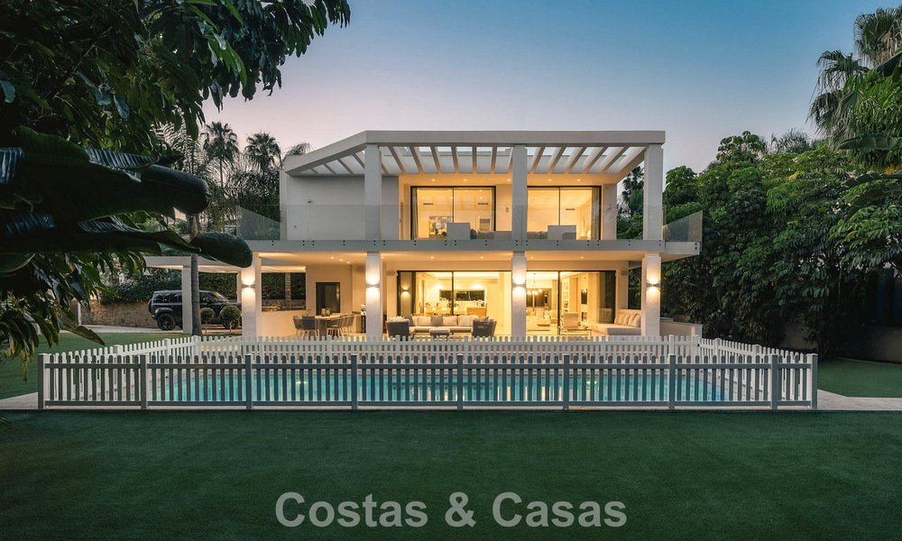 Modernist family villa for sale, in a sought-after community in La Quinta, Marbella - Benahavis 781407