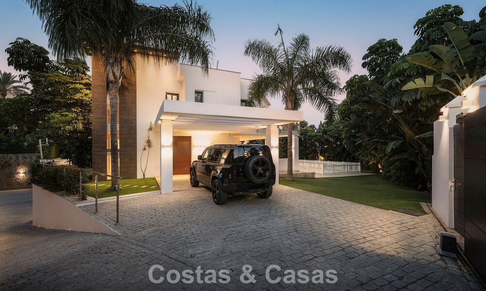 Modernist family villa for sale, in a sought-after community in La Quinta, Marbella - Benahavis 781408
