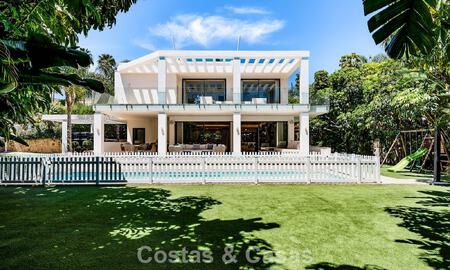 Modernist family villa for sale, in a sought-after community in La Quinta, Marbella - Benahavis 781410