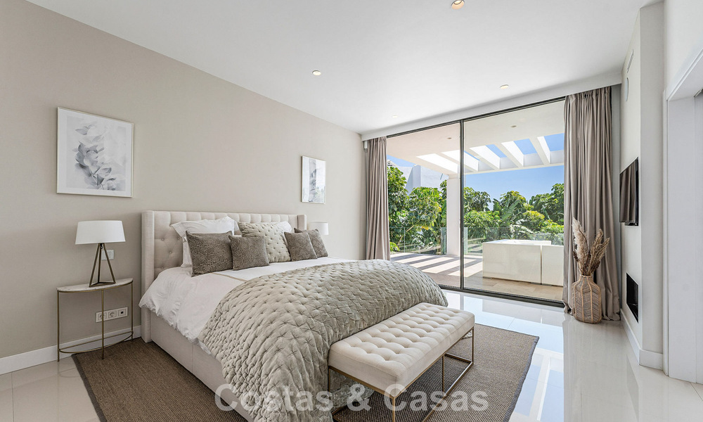 Modernist family villa for sale, in a sought-after community in La Quinta, Marbella - Benahavis 781424