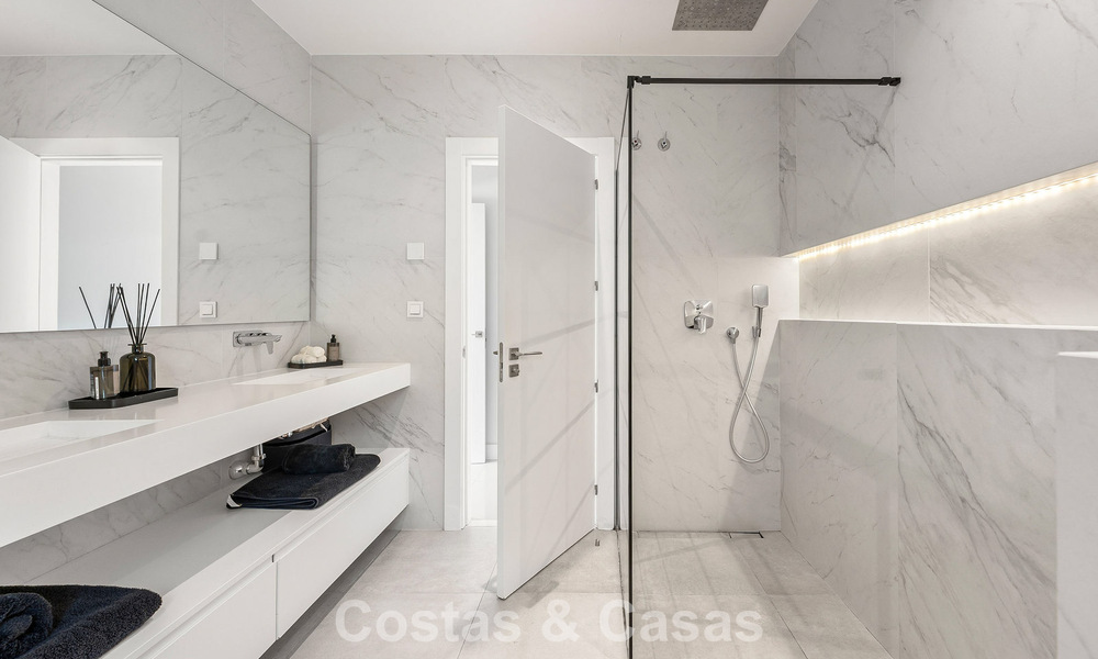 Modernist family villa for sale, in a sought-after community in La Quinta, Marbella - Benahavis 781429