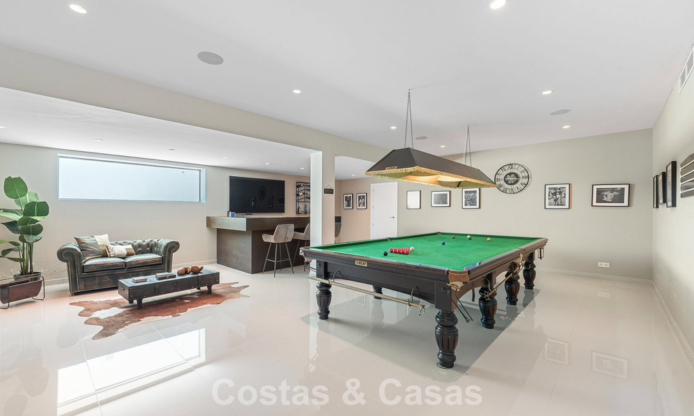 Modernist family villa for sale, in a sought-after community in La Quinta, Marbella - Benahavis 781443