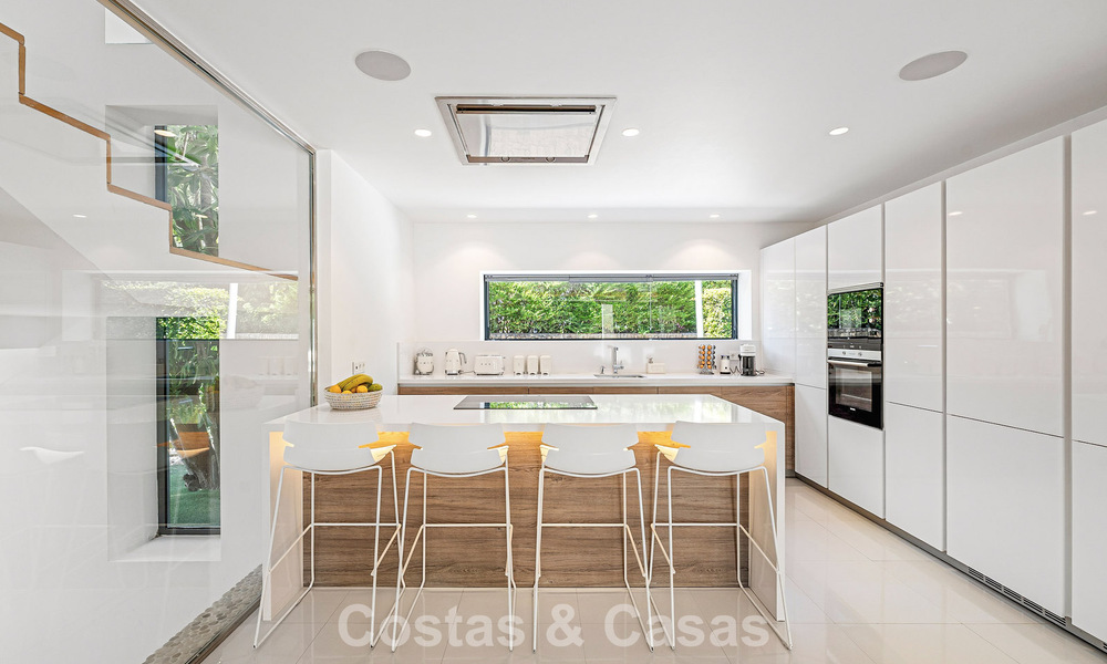 Modernist family villa for sale, in a sought-after community in La Quinta, Marbella - Benahavis 781450