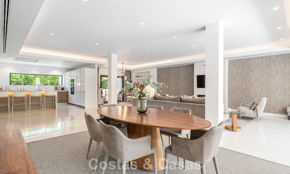 Modernist family villa for sale, in a sought-after community in La Quinta, Marbella - Benahavis 781454