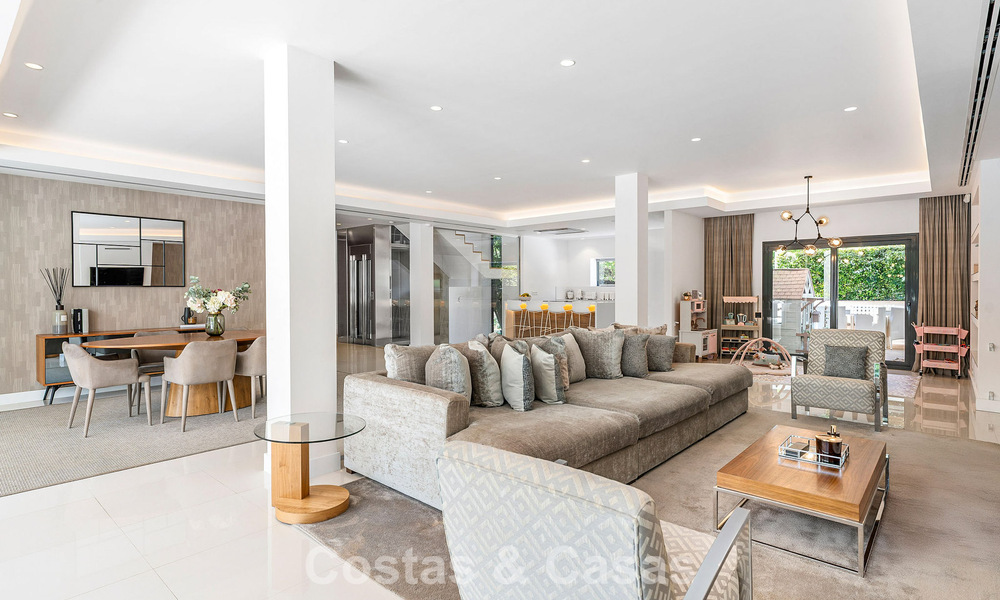 Modernist family villa for sale, in a sought-after community in La Quinta, Marbella - Benahavis 781455