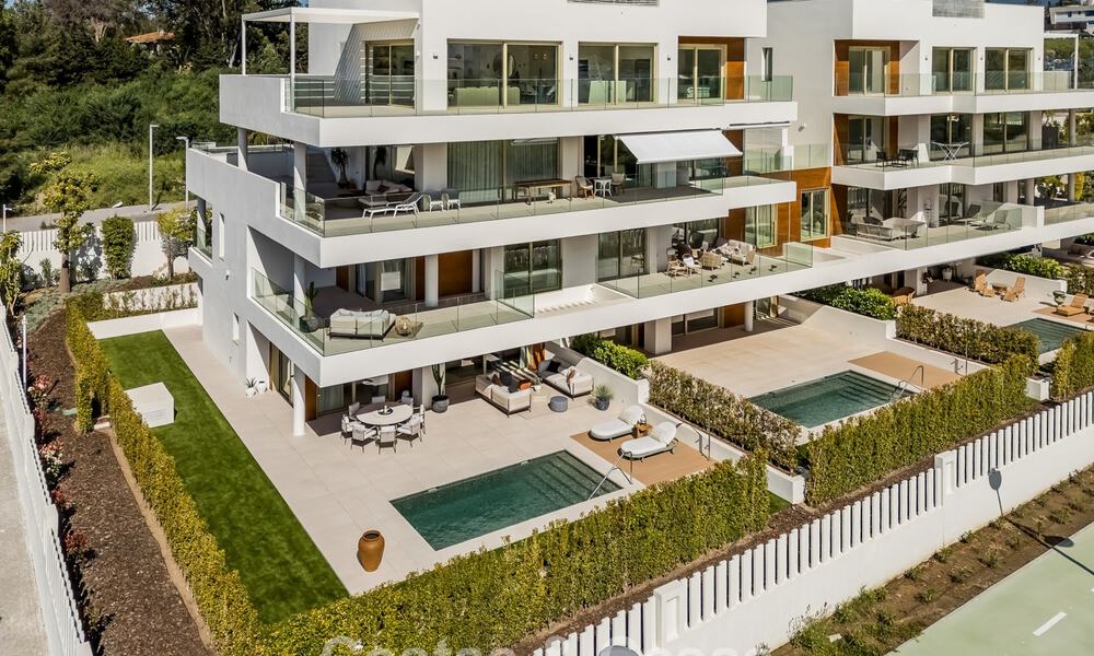 Superior triplex apartment with private garden and pool for sale in the centre of Marbella's Golden Mile 781466