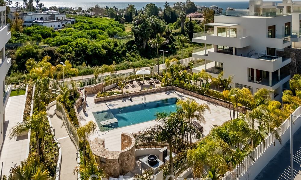 Superior triplex apartment with private garden and pool for sale in the centre of Marbella's Golden Mile 781473