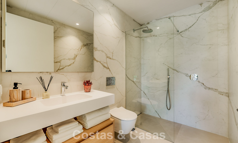 Superior triplex apartment with private garden and pool for sale in the centre of Marbella's Golden Mile 781477