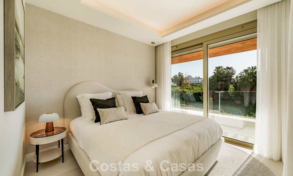 Superior triplex apartment with private garden and pool for sale in the centre of Marbella's Golden Mile 781478