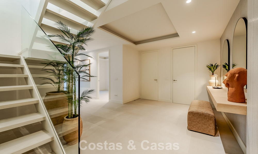 Superior triplex apartment with private garden and pool for sale in the centre of Marbella's Golden Mile 781484