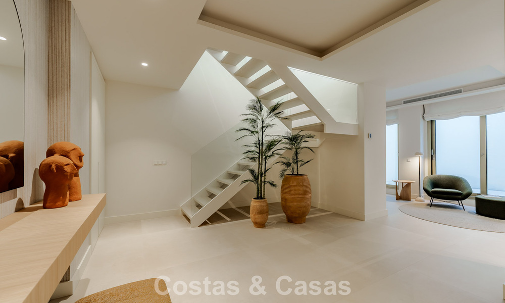 Superior triplex apartment with private garden and pool for sale in the centre of Marbella's Golden Mile 781486
