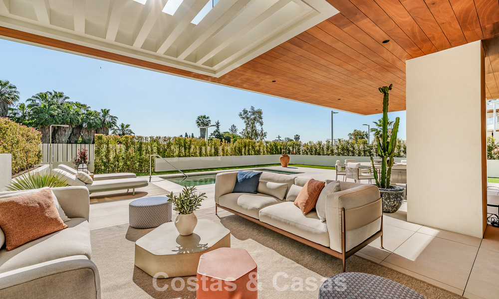Superior triplex apartment with private garden and pool for sale in the centre of Marbella's Golden Mile 781496