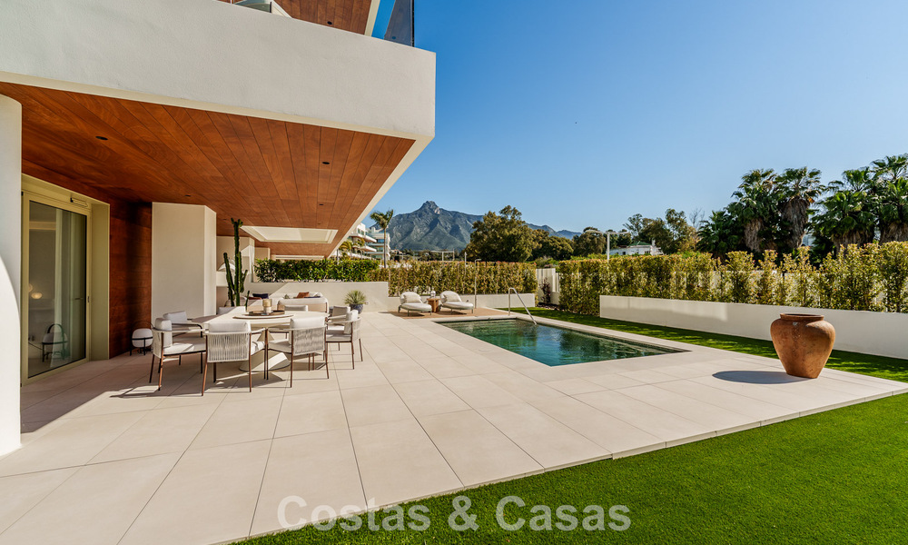 Superior triplex apartment with private garden and pool for sale in the centre of Marbella's Golden Mile 781500