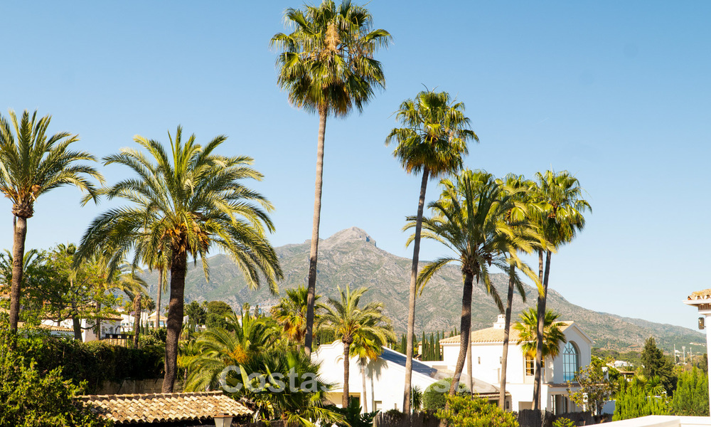 Mediterranean luxury villa with timeless appeal for sale in the prestigious Nueva Andalucía area of Marbella 781553