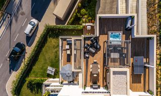 Move-in ready, modern penthouse in a lakeside complex with panoramic views for sale in Nueva Andalucia, Marbella 781559 