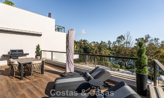 Move-in ready, modern penthouse in a lakeside complex with panoramic views for sale in Nueva Andalucia, Marbella 781575 