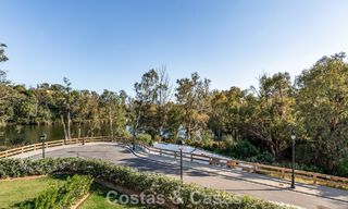 Move-in ready, modern penthouse in a lakeside complex with panoramic views for sale in Nueva Andalucia, Marbella 781587 