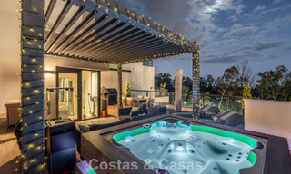 Move-in ready, modern penthouse in a lakeside complex with panoramic views for sale in Nueva Andalucia, Marbella 781592 