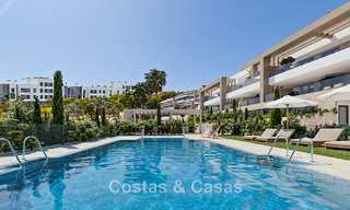 Launch! Stylish new build apartments for sale with panoramic sea views near Estepona centre 781400 