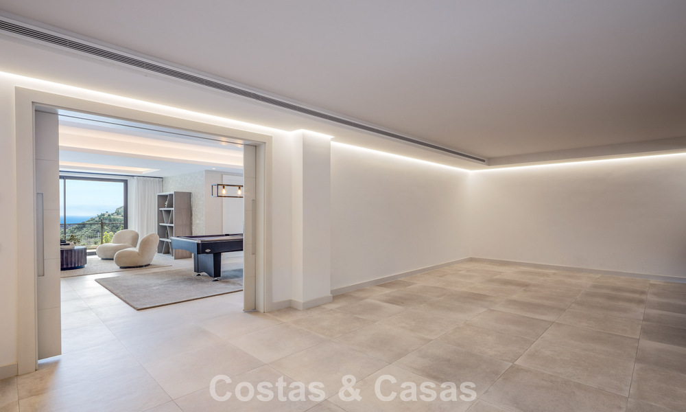 Exclusive luxury villa with an Andalusian style for sale in El Madroñal in Marbella - Benahavis 781615