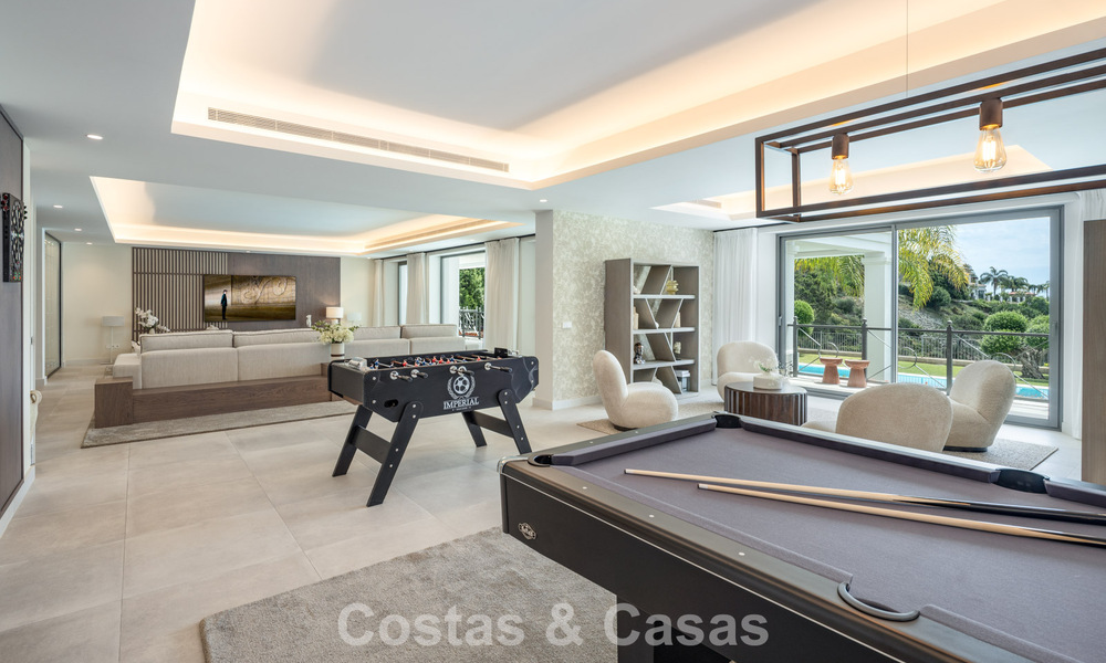 Exclusive luxury villa with an Andalusian style for sale in El Madroñal in Marbella - Benahavis 781616