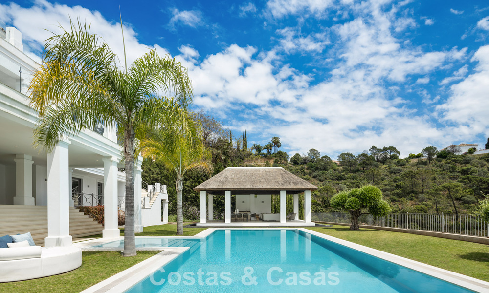 Exclusive luxury villa with an Andalusian style for sale in El Madroñal in Marbella - Benahavis 781623
