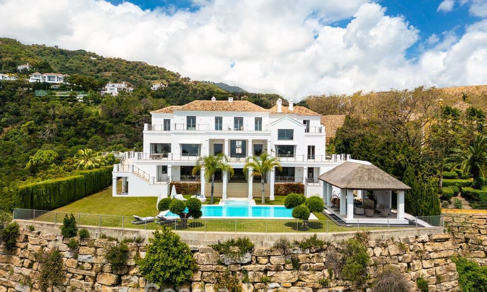 Exclusive luxury villa with an Andalusian style for sale in El Madroñal in Marbella - Benahavis 781626