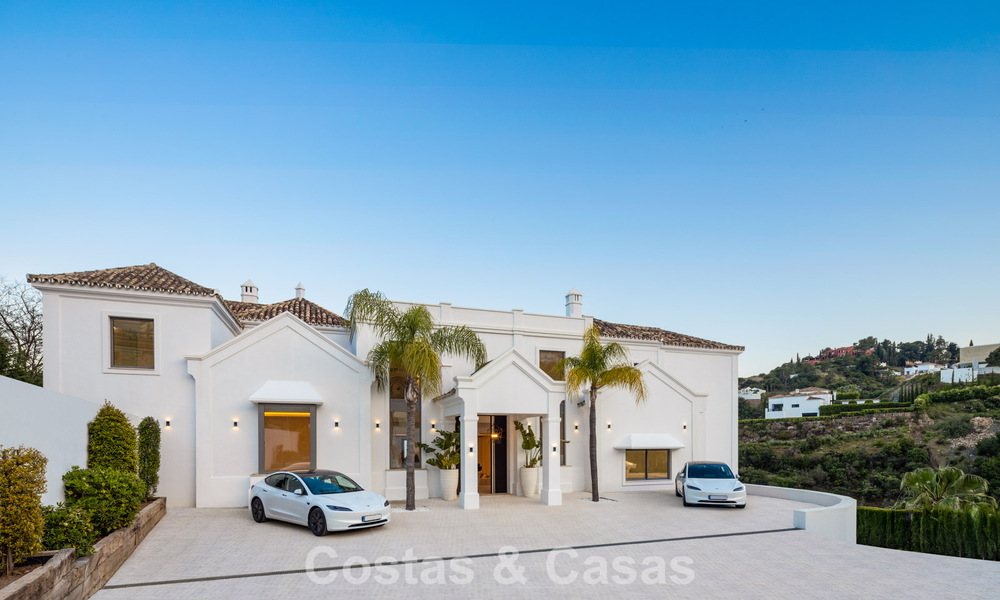 Exclusive luxury villa with an Andalusian style for sale in El Madroñal in Marbella - Benahavis 781628