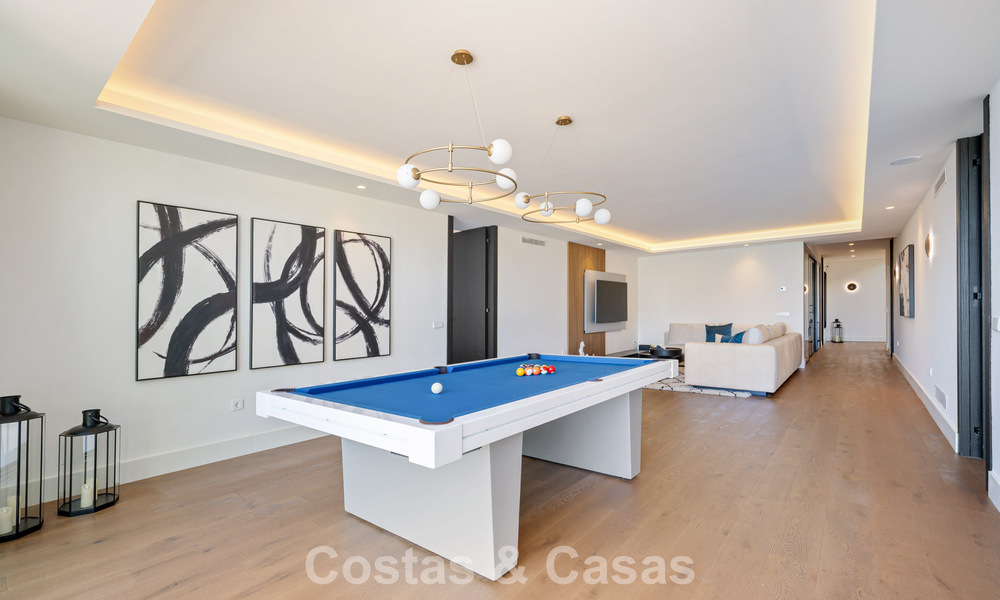 Move-in ready, state-of-the-art luxury villa for sale frontline golf in Nueva Andalucia’s Golf Valley, Marbella 781650