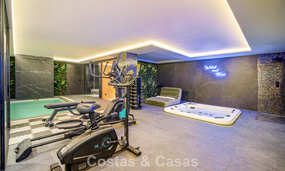 Move-in ready, state-of-the-art luxury villa for sale frontline golf in Nueva Andalucia’s Golf Valley, Marbella 781684