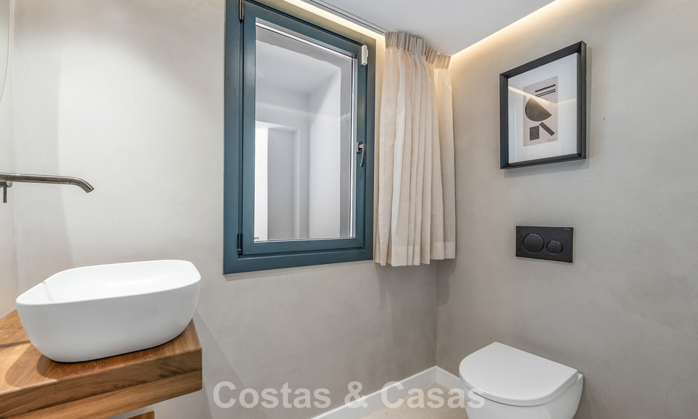 Beautifully renovated townhouse for sale frontline Aloha Golf in Nueva Andalucia, Marbella 781722