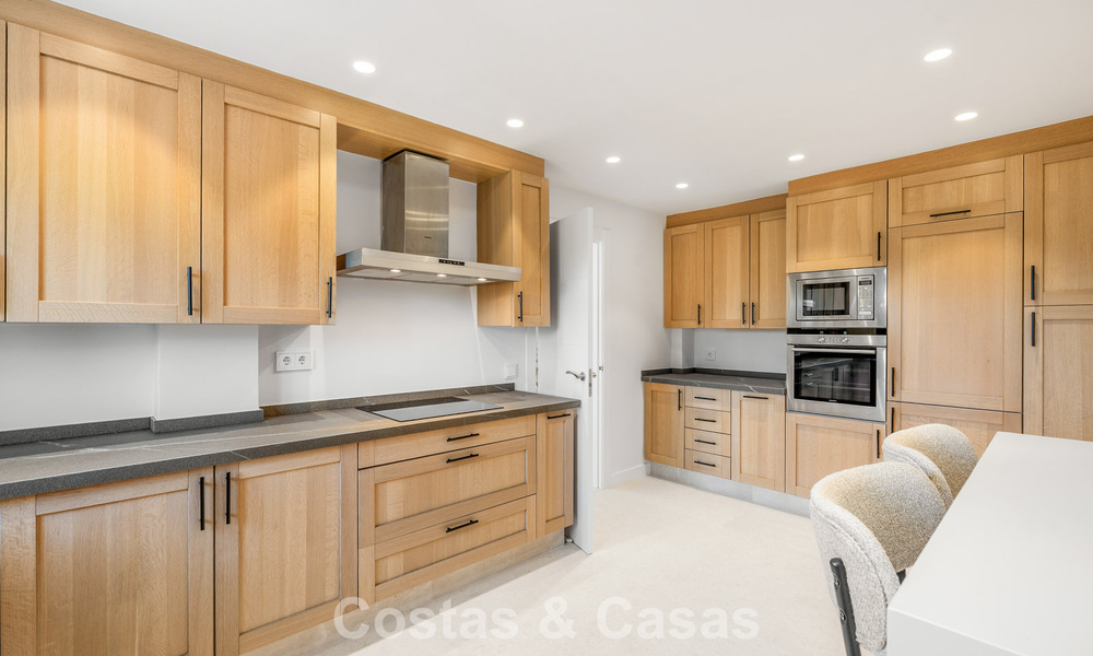 Beautifully renovated townhouse for sale frontline Aloha Golf in Nueva Andalucia, Marbella 781725