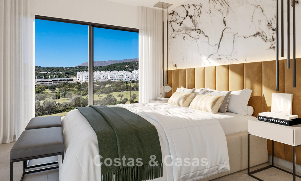 New to the market! High-tech designer villas for sale in a sought-after golf setting near the centre of Estepona 781757