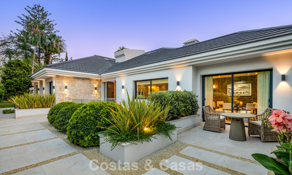 Magnificent frontline golf villa for sale in the heart of Nueva Andalucia, Marbella 781775