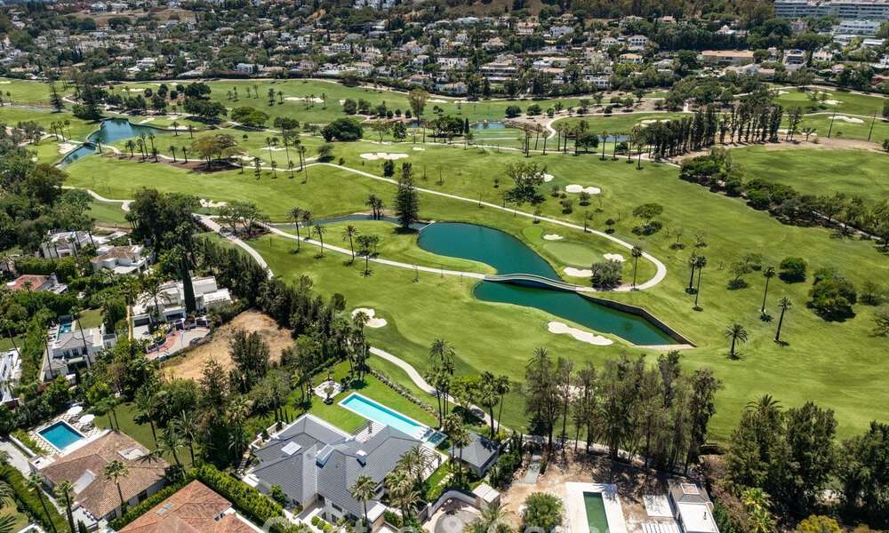 Magnificent frontline golf villa for sale in the heart of Nueva Andalucia, Marbella 781778