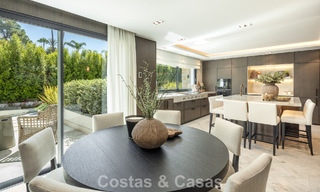 Magnificent frontline golf villa for sale in the heart of Nueva Andalucia, Marbella 781782 