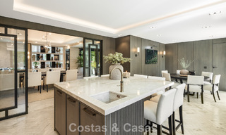 Magnificent frontline golf villa for sale in the heart of Nueva Andalucia, Marbella 781783 