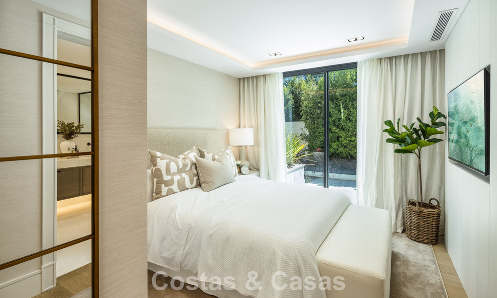 Magnificent frontline golf villa for sale in the heart of Nueva Andalucia, Marbella 781785