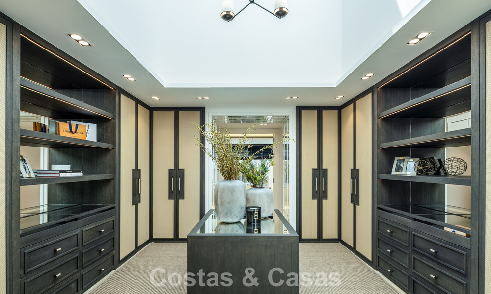 Magnificent frontline golf villa for sale in the heart of Nueva Andalucia, Marbella 781788