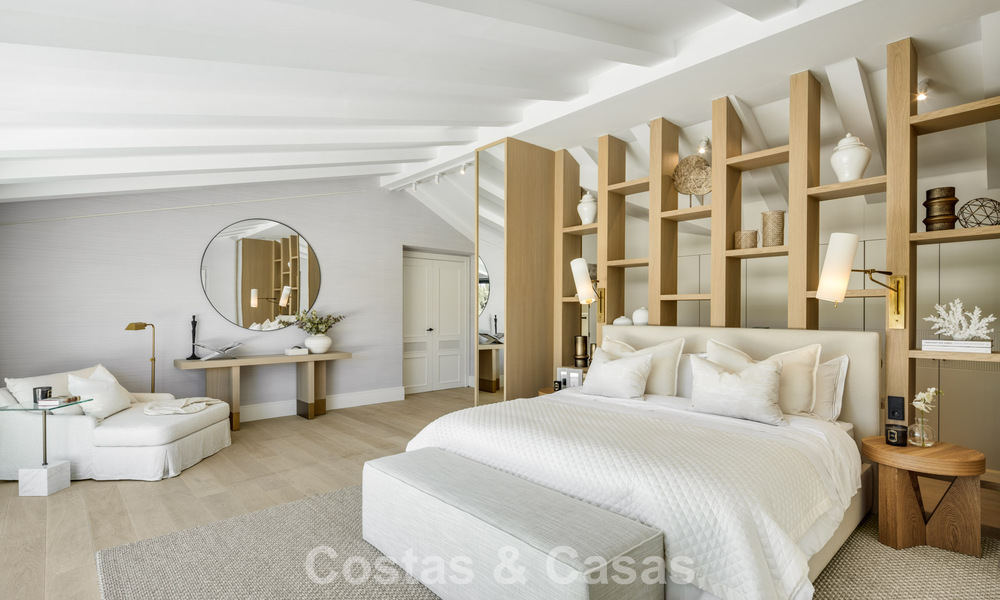 Magnificent frontline golf villa for sale in the heart of Nueva Andalucia, Marbella 781792