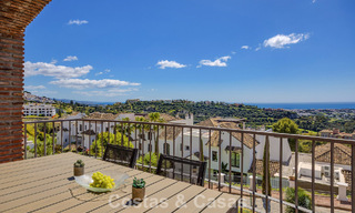 Move-in ready, spacious 3-bedroom apartment for sale with golf and sea views in Benahavis - Marbella 781890 