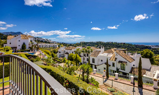 Move-in ready, spacious 3-bedroom apartment for sale with golf and sea views in Benahavis - Marbella 781891 