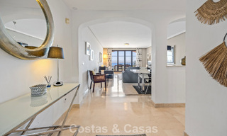 Move-in ready, spacious 3-bedroom apartment for sale with golf and sea views in Benahavis - Marbella 781904 