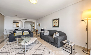 Move-in ready, spacious 3-bedroom apartment for sale with golf and sea views in Benahavis - Marbella 781914 