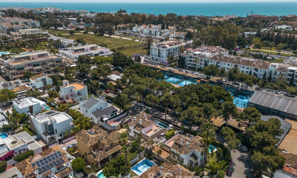 Stylish southern family home for sale in Nueva Andalucia’s Golf Valley, Marbella 781872