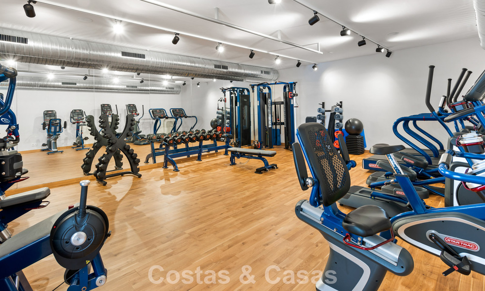 Move-in ready, contemporary apartment for sale on the New Golden Mile between Marbella and Estepona 781952