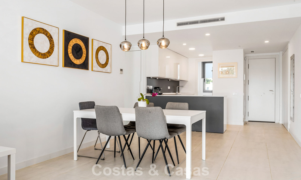 Move-in ready, contemporary apartment for sale on the New Golden Mile between Marbella and Estepona 781963