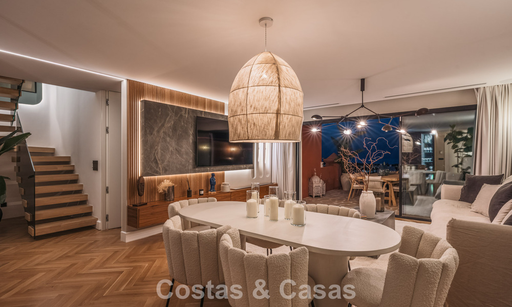 Move-in ready duplex penthouse, modern renovated, with stunning sea views for sale in Marbella - Benahavis 782388