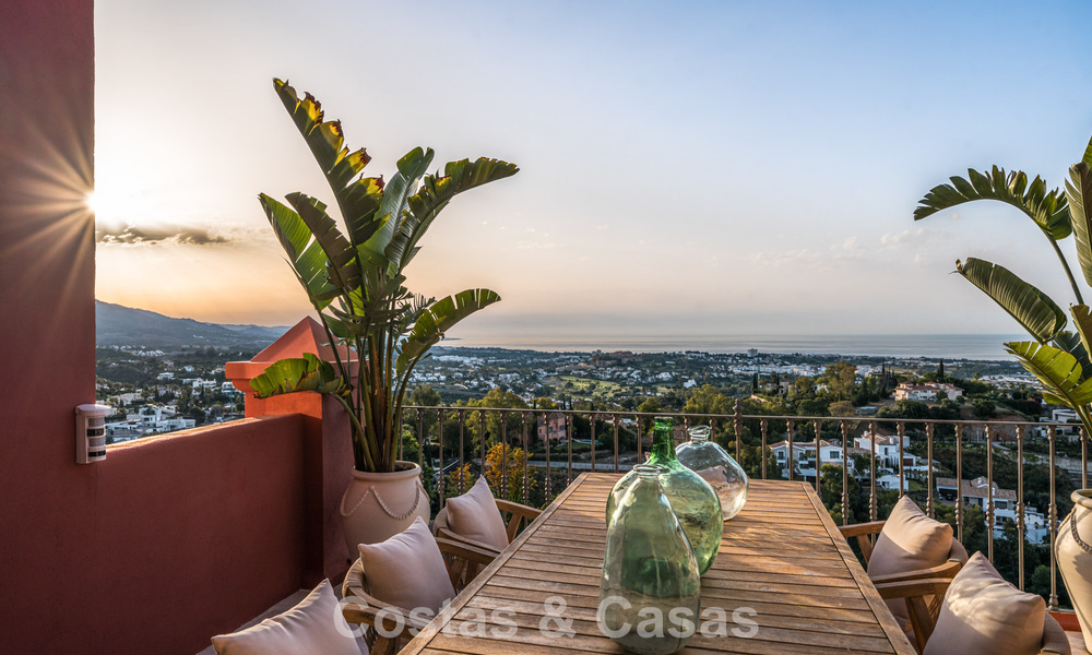 Move-in ready duplex penthouse, modern renovated, with stunning sea views for sale in Marbella - Benahavis 782393